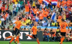 Холандия победи и Япония